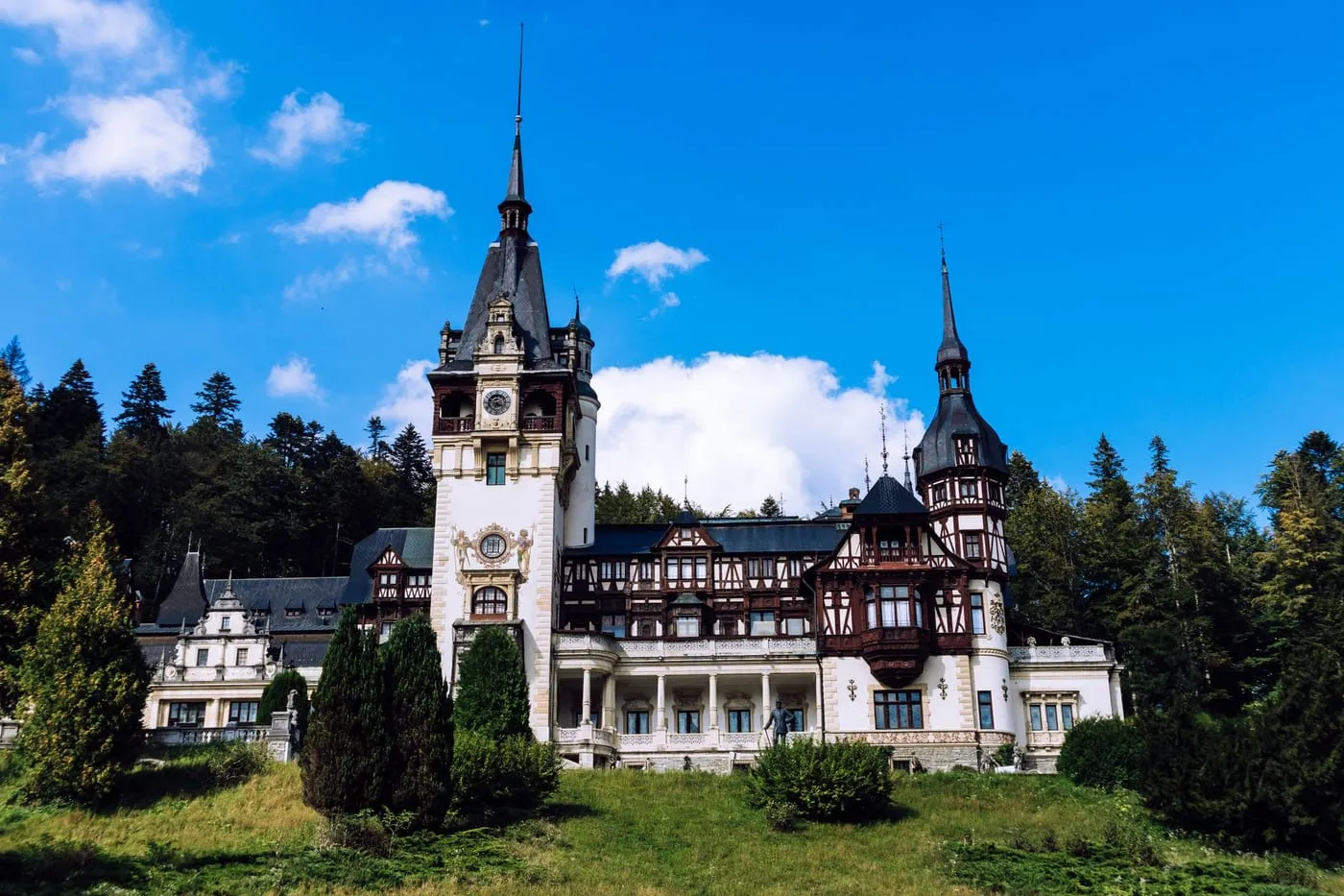 Curățenia caselor de vacanță pe Valea Prahovei: checklist pentru gazde și proprietari